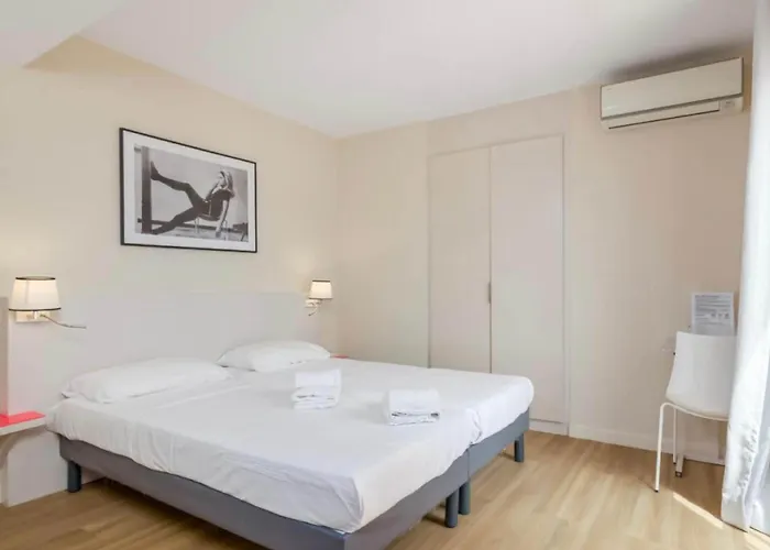 B&B Hotel Antibes Juan-Les-Pins